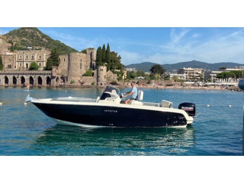 INVICTUS 240 FX